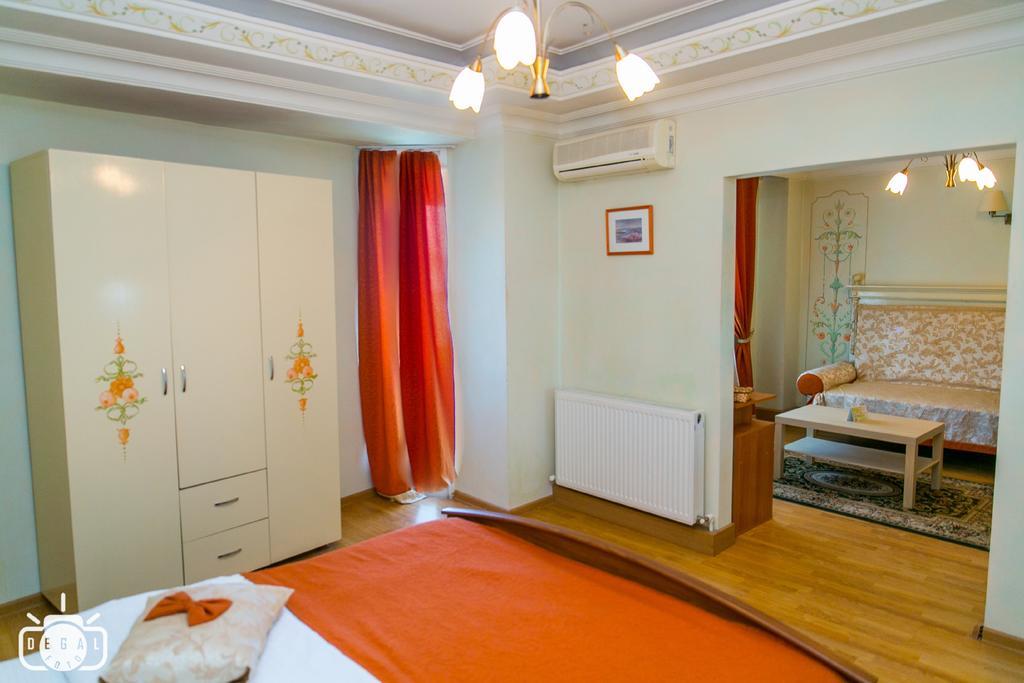 Villa Tamara Bucharest Room photo