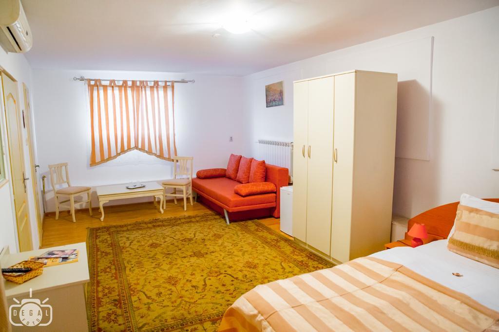 Villa Tamara Bucharest Room photo